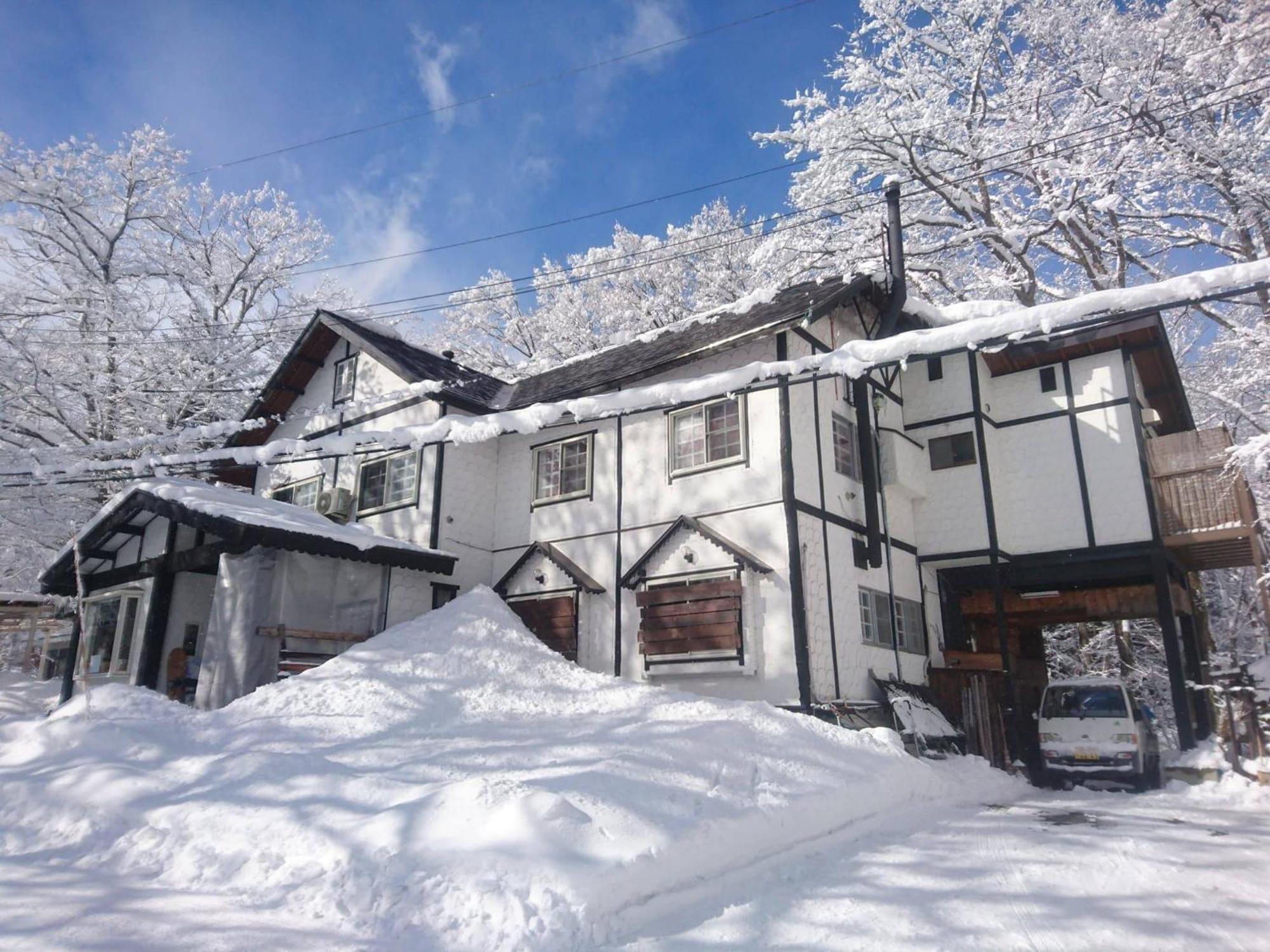 Hakuba Matata Lodge Extérieur photo
